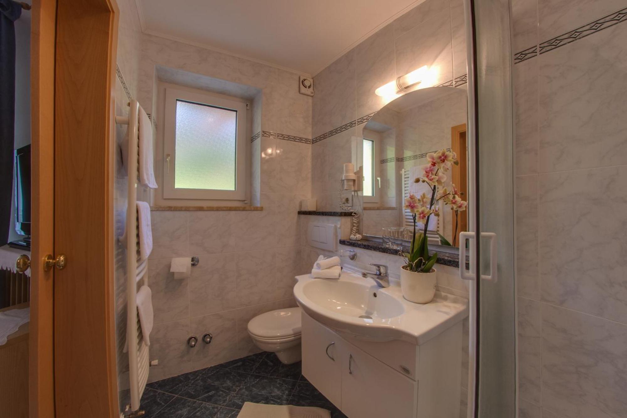 Pension Verdinserhoehe Schenna Room photo