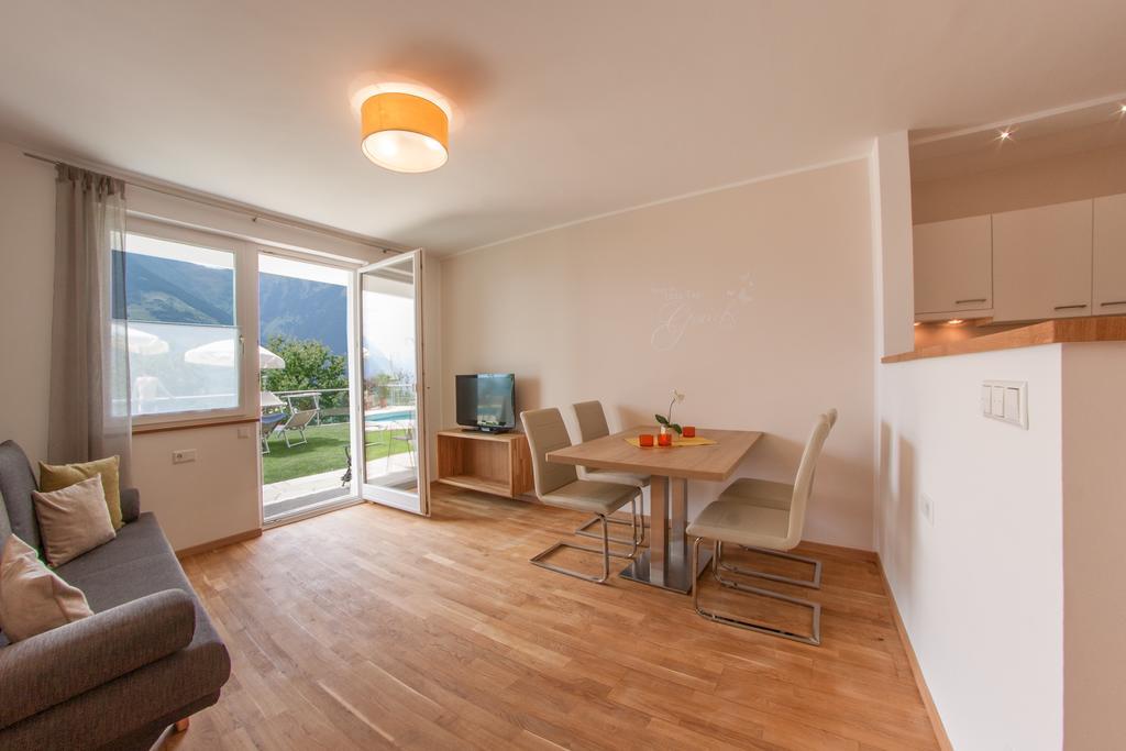 Pension Verdinserhoehe Schenna Room photo